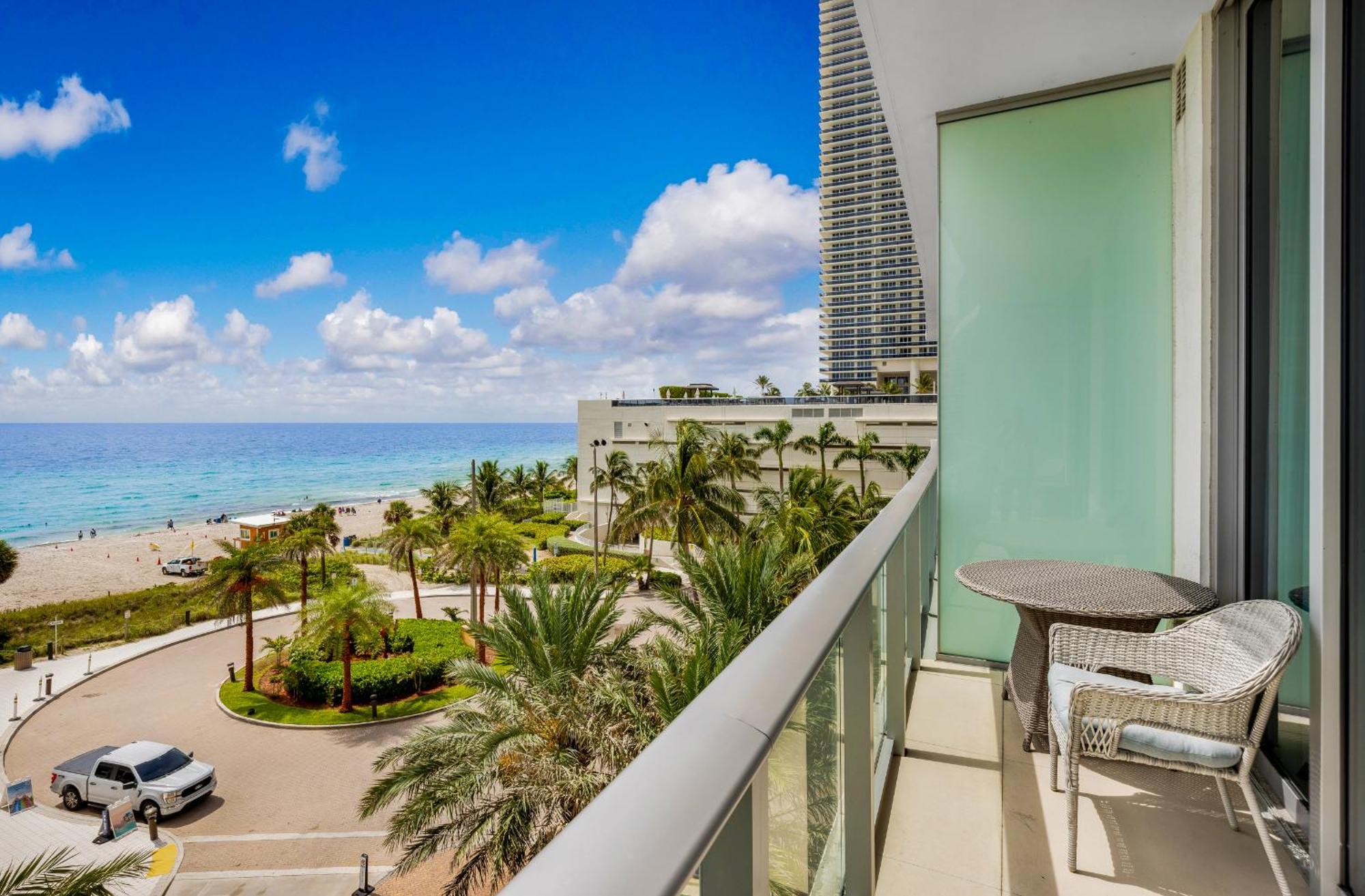 Wake Up To The Sound Of Waves In A Stylish Condo In A Luxury Resort 好莱坞 外观 照片