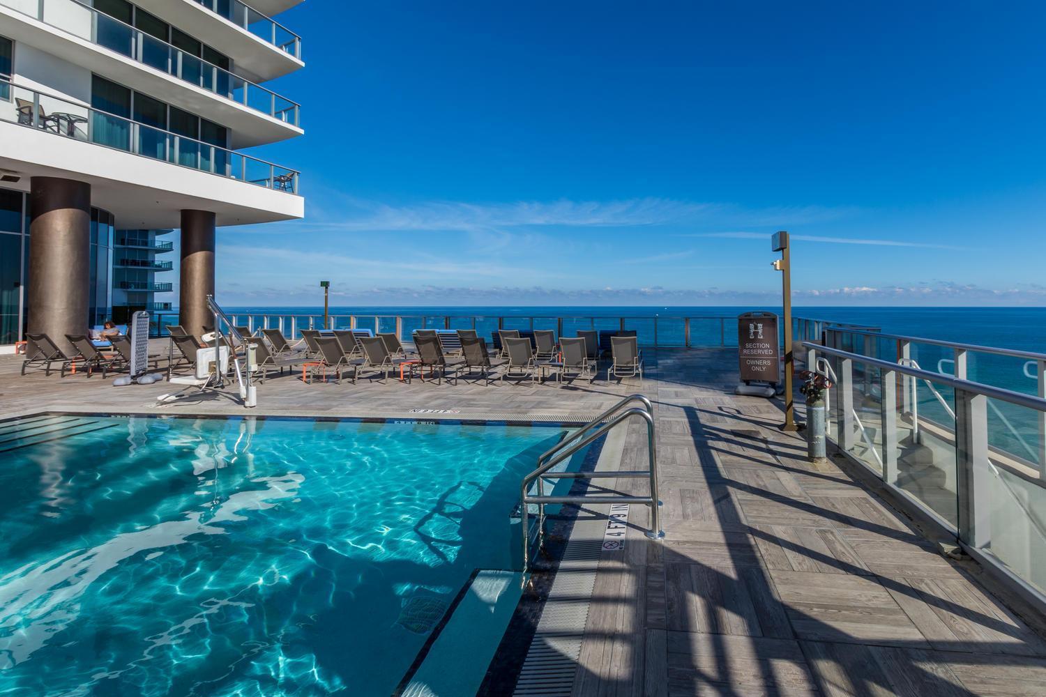 Wake Up To The Sound Of Waves In A Stylish Condo In A Luxury Resort 好莱坞 外观 照片