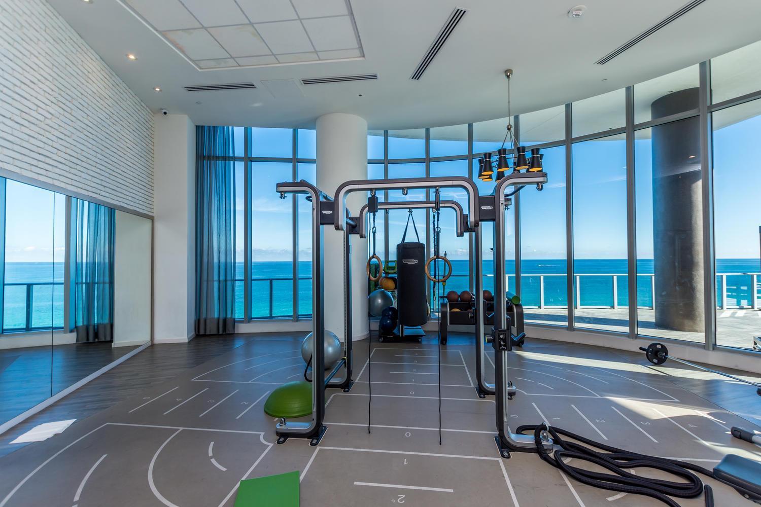 Wake Up To The Sound Of Waves In A Stylish Condo In A Luxury Resort 好莱坞 外观 照片
