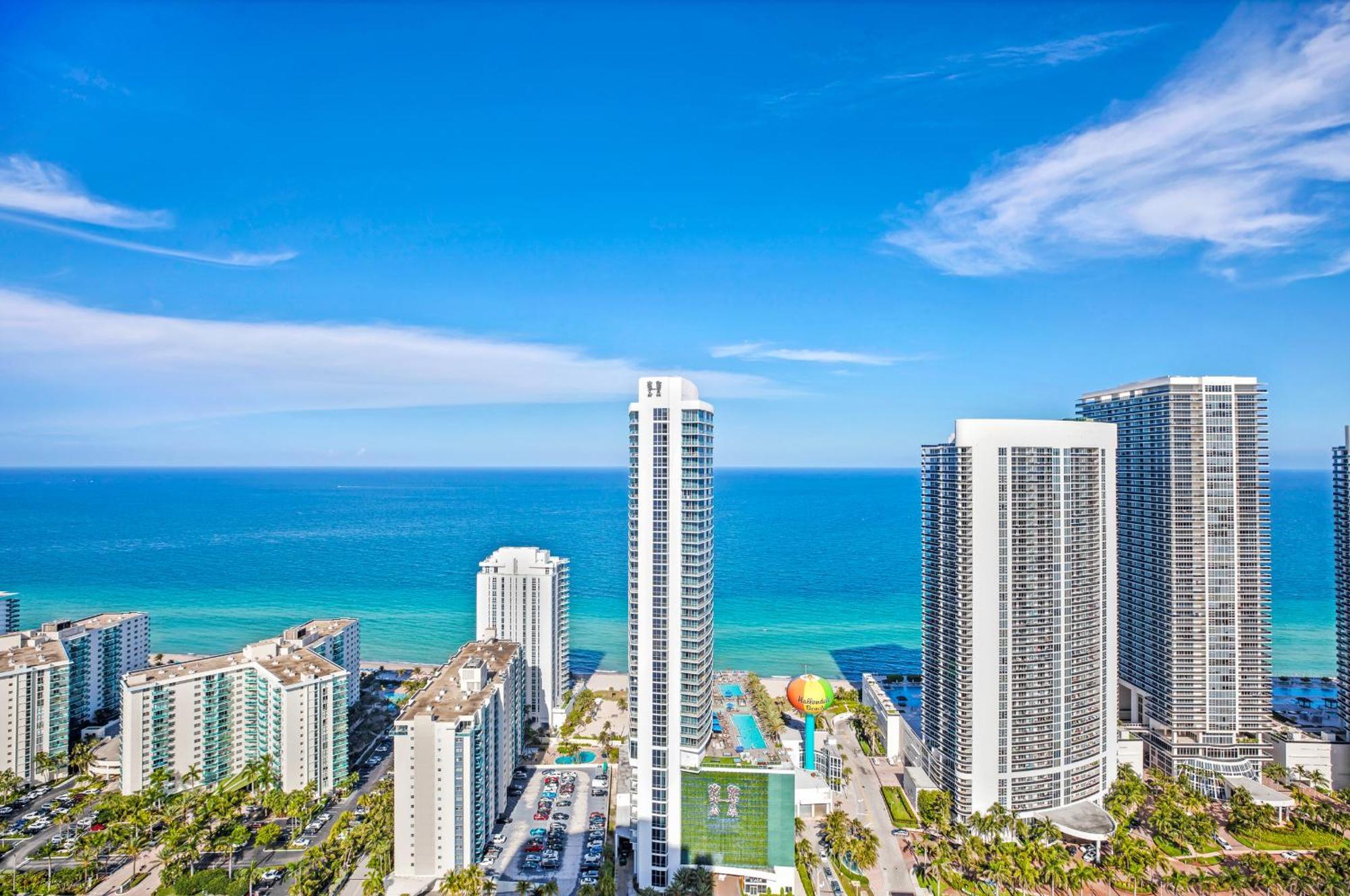 Wake Up To The Sound Of Waves In A Stylish Condo In A Luxury Resort 好莱坞 外观 照片