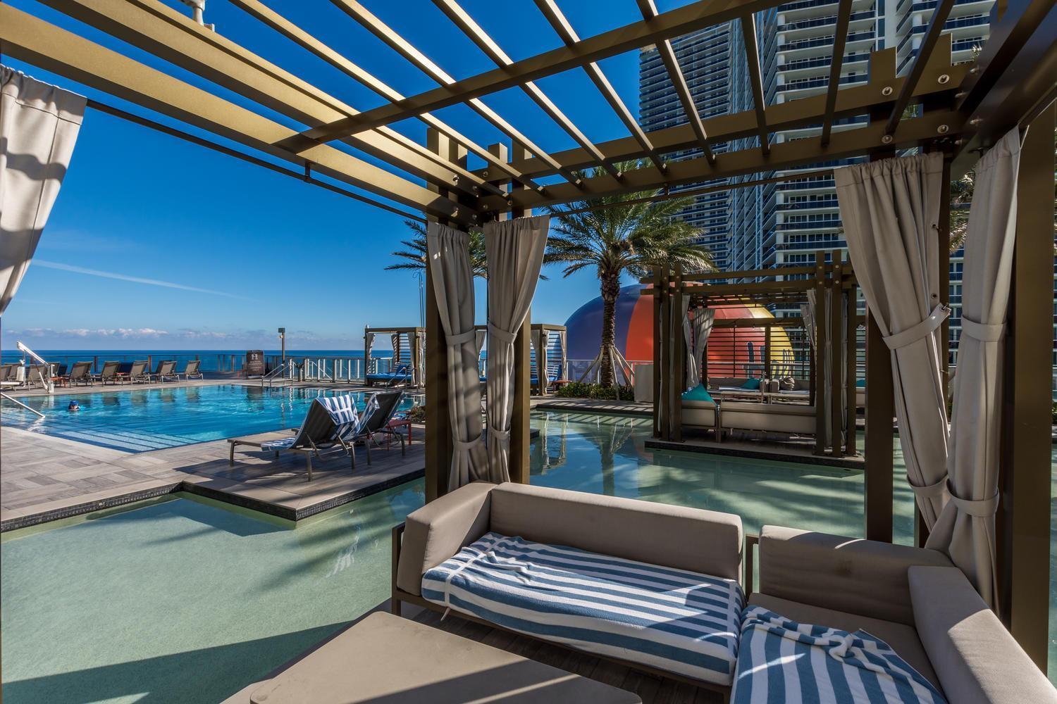 Wake Up To The Sound Of Waves In A Stylish Condo In A Luxury Resort 好莱坞 外观 照片