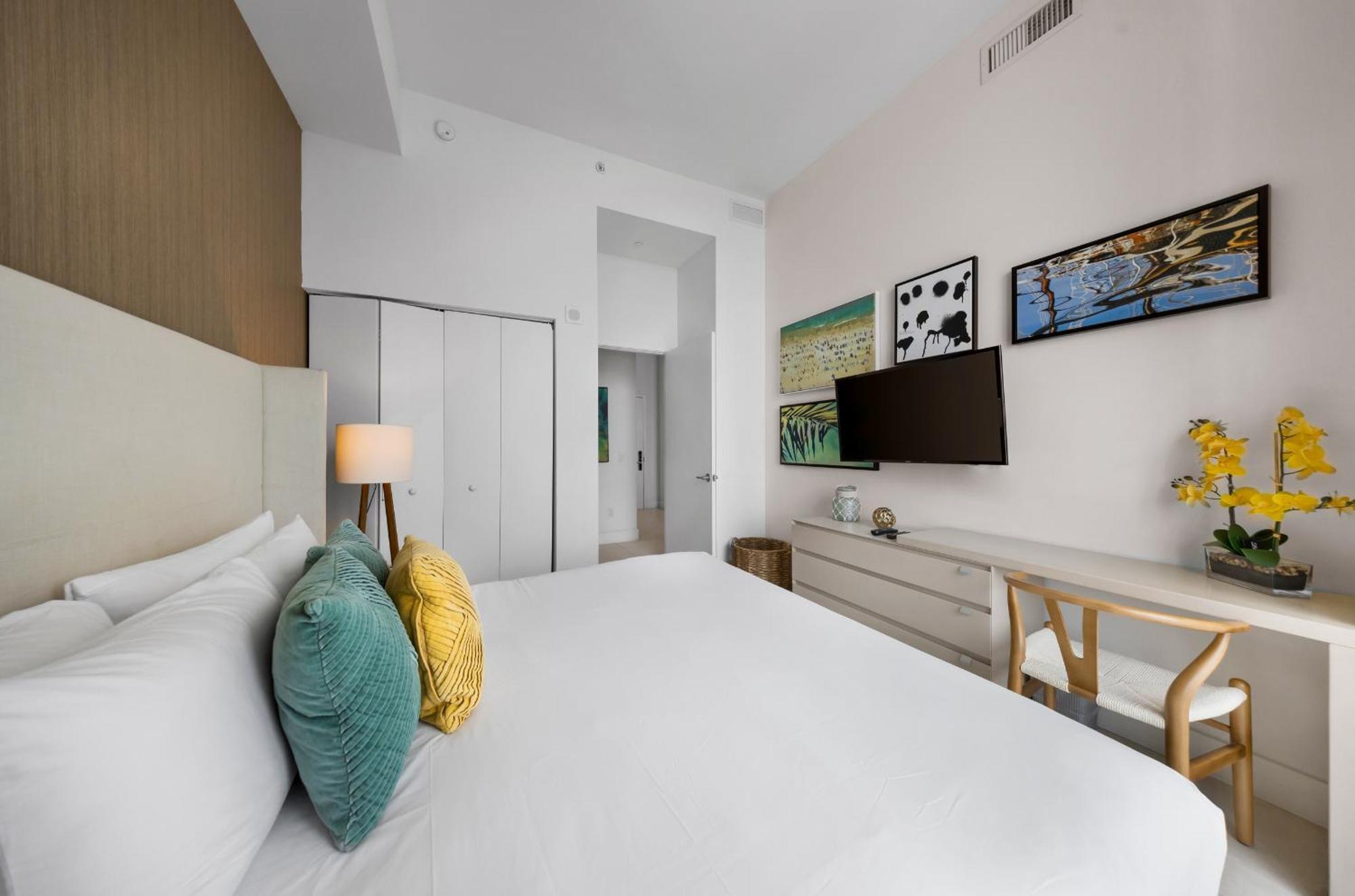 Wake Up To The Sound Of Waves In A Stylish Condo In A Luxury Resort 好莱坞 外观 照片